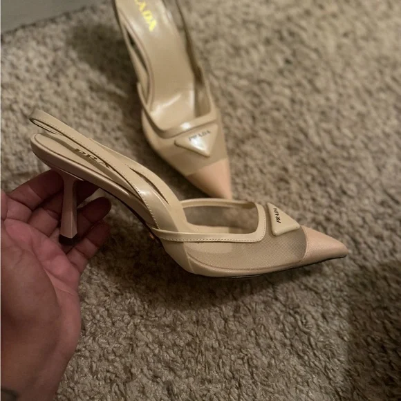 Prada - Picture 6 of 10